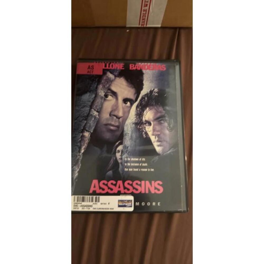 Assassins DVD w/ Sylvester Stallone Antonio Banderas